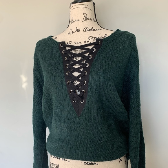 Lace-up Sweater - Picture 3 of 5